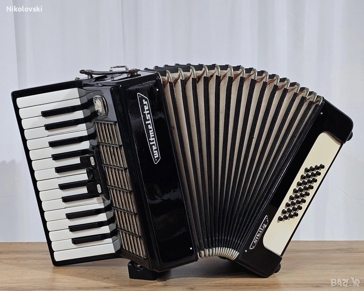 Акордеон Weltmeister Stella , снимка 1
