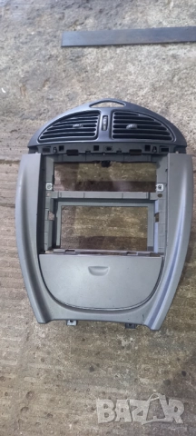 Централна конзола Citroen C5 (2004-2008)