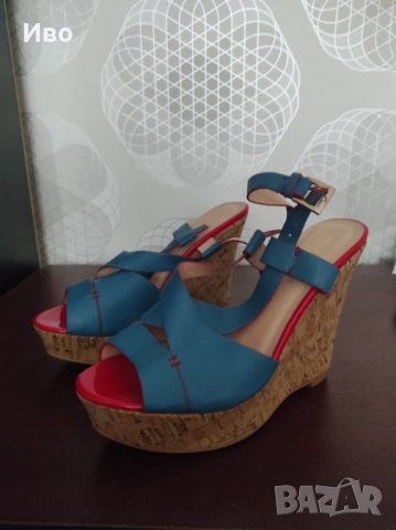 Дамски сандали с висока платформа