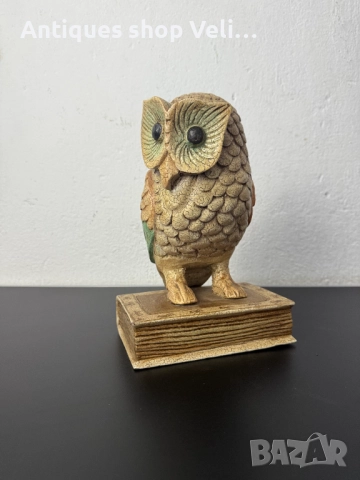 Дървена статуетка бухал върху книга №7430 