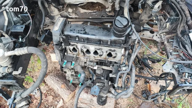 Двигател 1.6 101кс AKL  Голф 4, Ауди А3, Бора, Сеат, снимка 2 - Части - 48437814