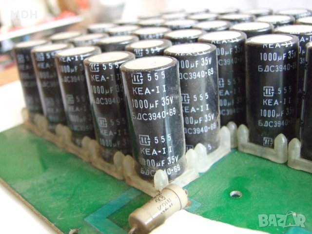платка с кондензатори  1000 мф - 35 в, снимка 2 - Друга електроника - 35105121