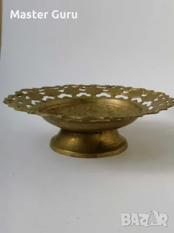 Стара бронзова чиния, фруктиера с флорални орнаменти - 22 см., снимка 2 - Антикварни и старинни предмети - 47285423