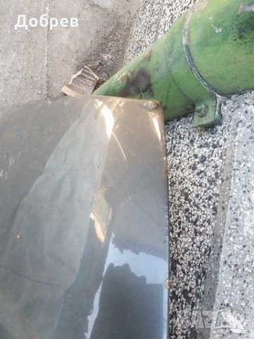 Продавам преден капак за Мерцедес Вито 638, снимка 5 - Части - 27987549