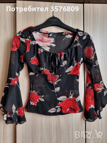 Къса прозрачна ефирна блуза с три четвърти широк ръкав, в червено-черна щаппа, снимка 1 - Корсети, бюстиета, топове - 39568471
