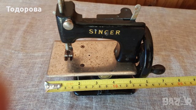 Оригинална детска действаща шевна машина Сингер, снимка 7 - Антикварни и старинни предмети - 32684417