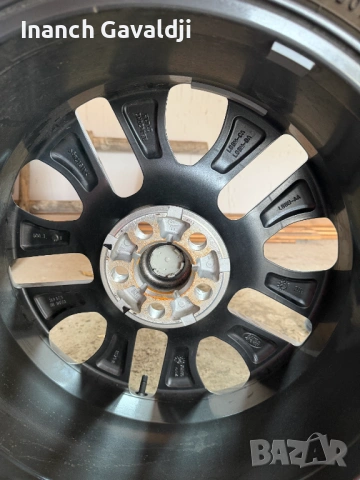 Комплект оригинални джанти и гуми за Land Rover Defender 110, снимка 9 - Гуми и джанти - 53395773