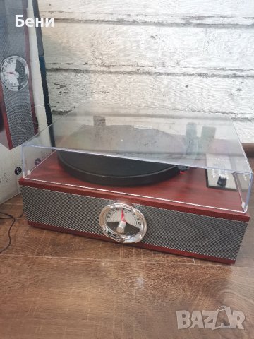 Продавам грамофон /CD/радио/Bluetooth с говорители чисто нов Victrola , снимка 3 - Грамофони - 37437010