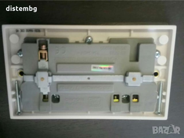 Стенен  Двойно гнездо с 2 X 2,1Amp USB , снимка 2 - Друга електроника - 32435842
