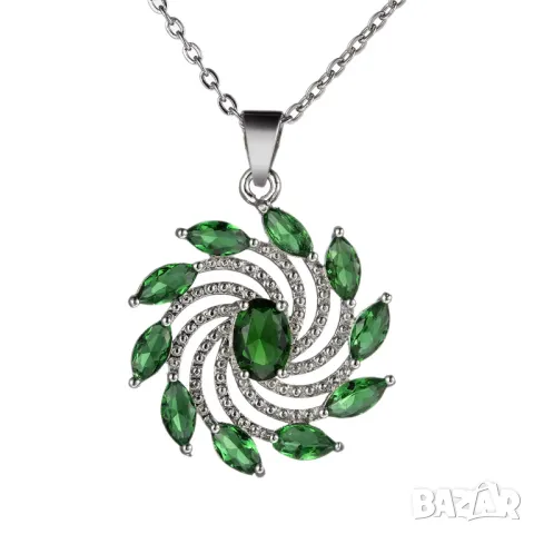 Колие със смарагди