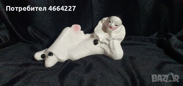 Елегантна легнала фигура в стил Пиеро/ Арлекин 