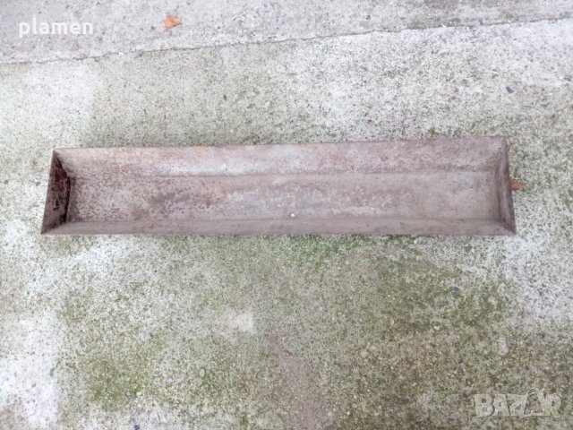 Стара хранилка за животни