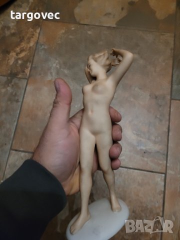Старинна изящна порцеланова статуетка фигура валендорф, снимка 4 - Антикварни и старинни предмети - 42982456