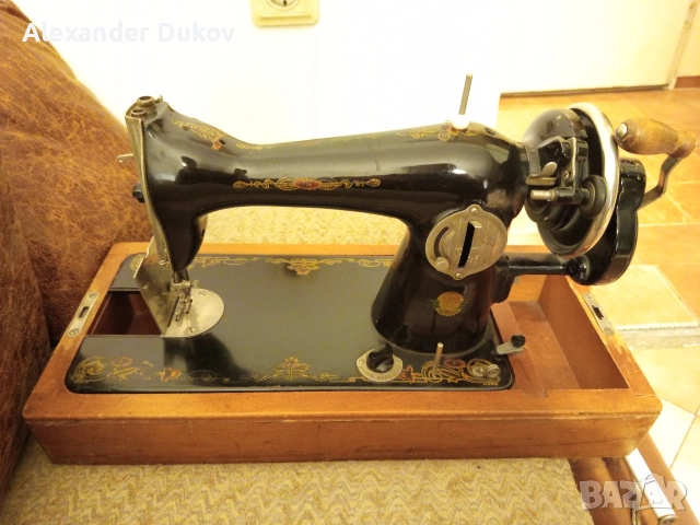 Шевна Машина 60те Ретро Руска Реплика на части, снимка 6 - Шевни машини - 52776580