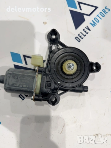 5Q0959801B моторче за предно ляво ел. стъкло от Skoda Karoq 1.5 TSI двигател DXDB, 150 кс.