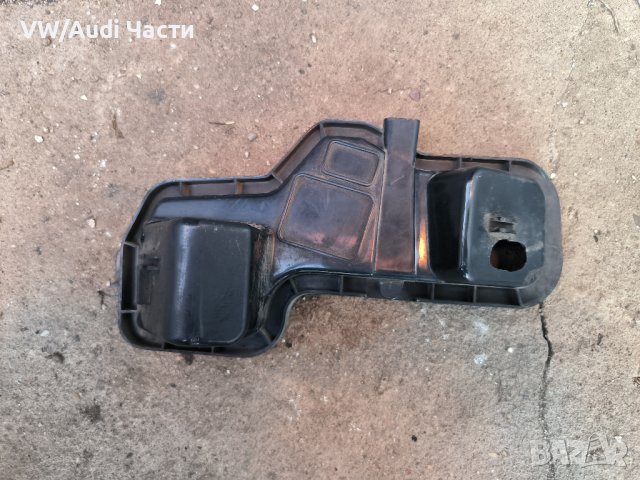 Капак за десен фар за Ауди А6 Ц5 Audi A6 C5 / 301411102R