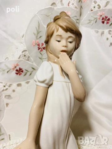 порцеланова статуетка Nao, снимка 3 - Статуетки - 51237941