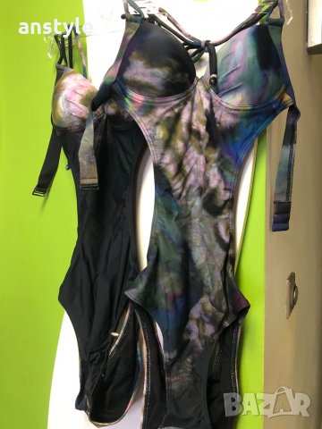 Няколко разцветки цял бански