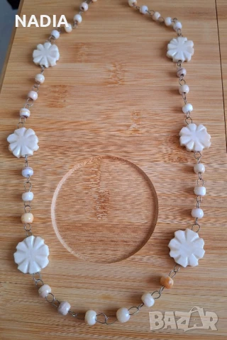 Колие от слонова кост и мъниста