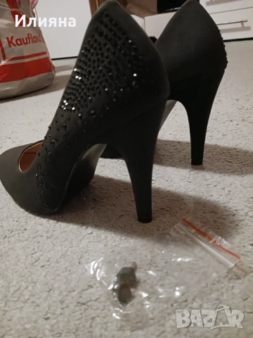 Нови черни токчета 39 номер, снимка 3 - Дамски обувки на ток - 53174070