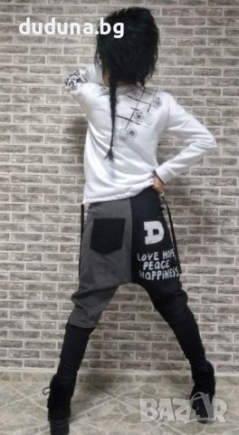 Див дамски сет, дънки потури и блуза с деним в черно и бяло!, снимка 2 - Дънки - 43354442