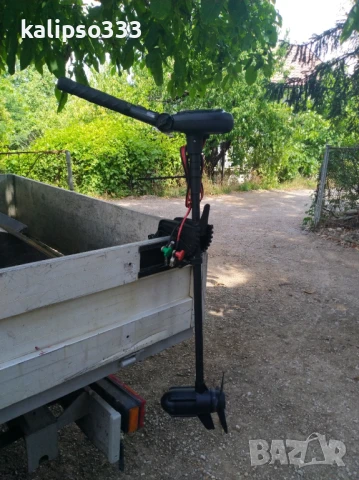 Електрически извънбордов мотор за лодка