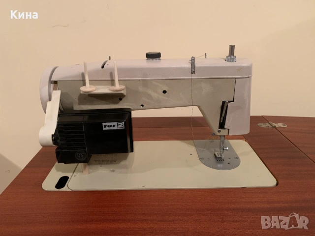 Продавам домашна шевна машина Lucznik, снимка 5 - Шевни машини - 53222700