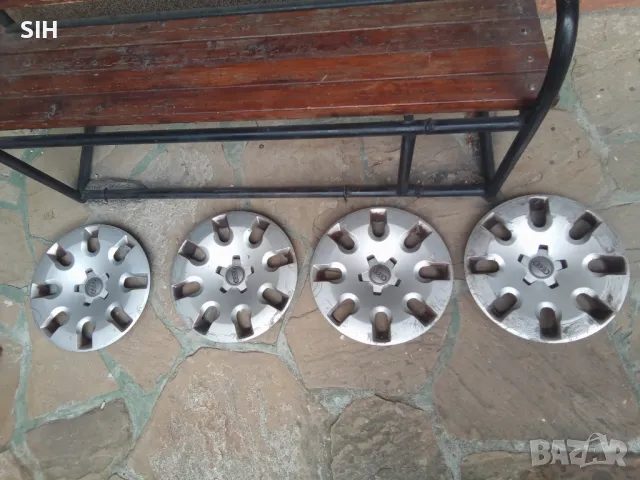 Тасове за Ауди А1, снимка 2 - Аксесоари и консумативи - 49889477