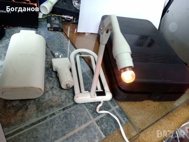 КУТИЯ С МАЛКА НАСТОЛНА РЕГУЛИРАЩА СЕ ЛАМПИЧКА С ТРИ ВИДА ЗАХРАНВАНЕ., снимка 3 - Други - 40504725