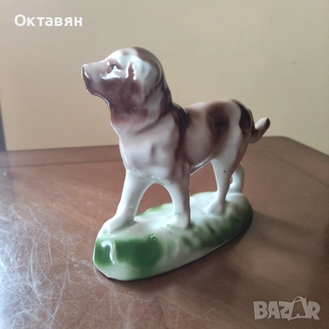 Порцеланова фигура/фигурка на куче, снимка 3 - Статуетки - 53300070