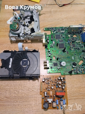 Видео и ДВД SAMSUNG SV-DVD 40, снимка 7 - Плейъри, домашно кино, прожектори - 51626367