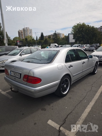 Mercedes E 250TD , снимка 13 - Автомобили и джипове - 52271861