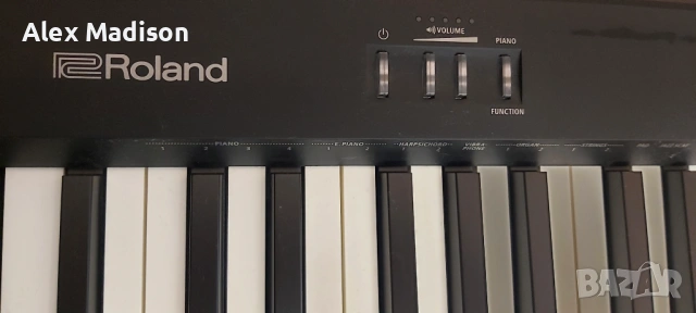 Дигитално пиано ROLAND FP-10, снимка 3 - Пиана - 53433811