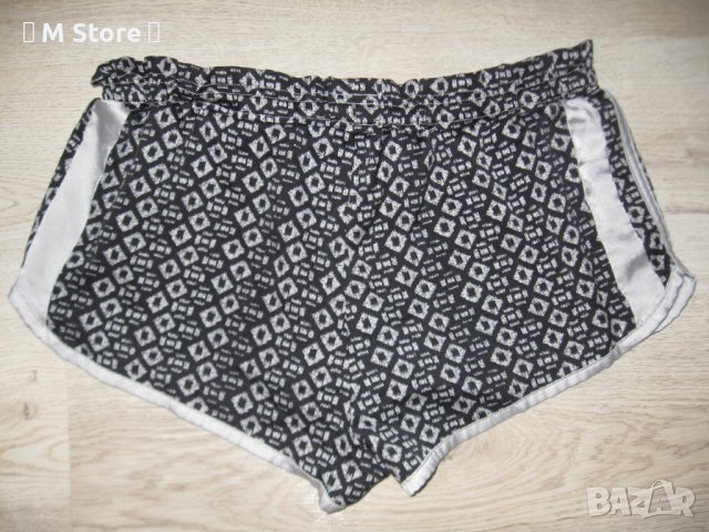 Victoria's Secret дамски къси панталони, снимка 2 - Къси панталони и бермуди - 37115613