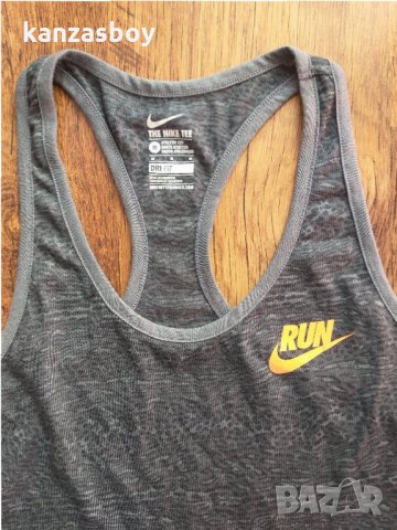 Nike - страхотен дамски потник КАТО НОВ, снимка 2 - Потници - 33292606