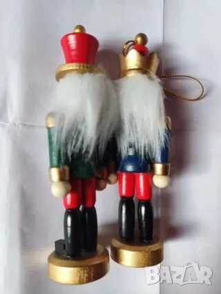 Лешникотрошачката - сувенир от дърво Украшение за елха Стои и в изправено положение Лешникотрошачка, снимка 2 - Декорация за дома - 52360688