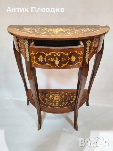 Елегантна класическа конзолна маса, снимка 4 - Маси - 44975580