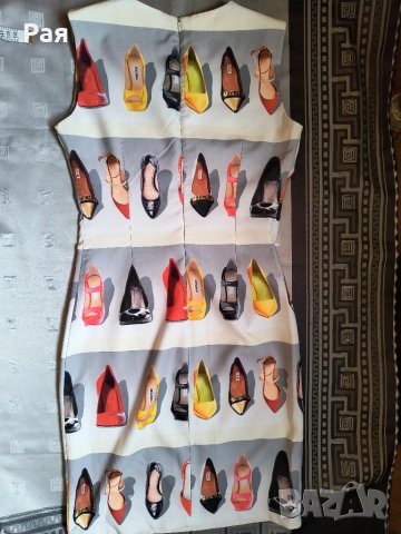 Елегантна рокля Zanardi Italy gold Moschino, снимка 2 - Рокли - 50670709