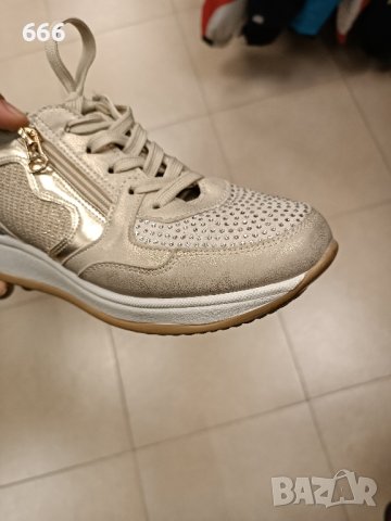 обувки , снимка 3 - Дамски ежедневни обувки - 43425752