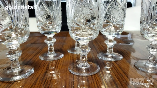 Кристални чаши , снимка 4 - Антикварни и старинни предмети - 44797420