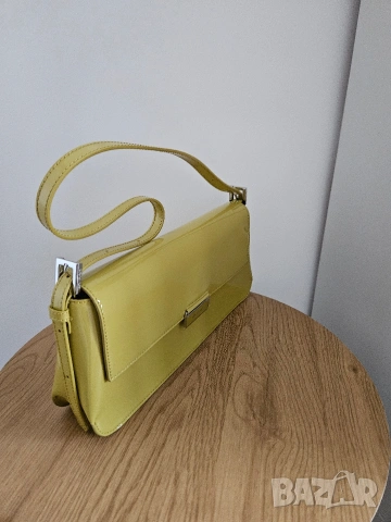 Дамски чанти BY FAR TILDA black/pear, снимка 6 - Чанти - 53403171