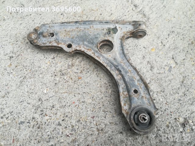 Golf Голф 2 носачи носач ляв десен, снимка 2 - Части - 40289790