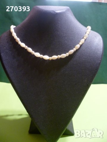 Нежно и стилно колие от бял седеф, снимка 4 - Колиета, медальони, синджири - 37718960