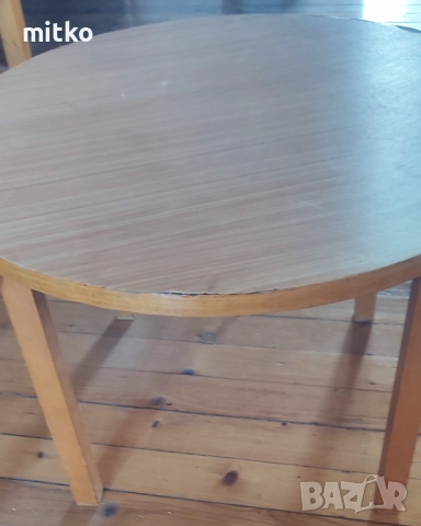 Кръгла дървена холна маса, снимка 3 - Маси - 51735372