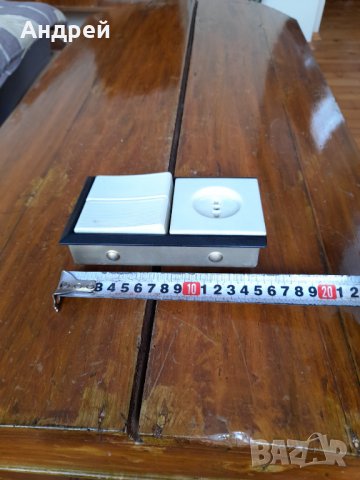 Стар електрически ключ и контакт, снимка 2 - Други ценни предмети - 32489691