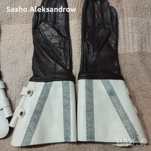 Ретро ръкавици кожени и маншети отделночисто нови от Времето на Соца КАТ, снимка 5 - Антикварни и старинни предмети - 43833287