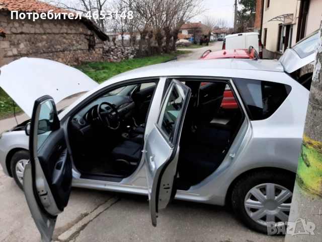 Продавам  лек автомобил Мазда 3 