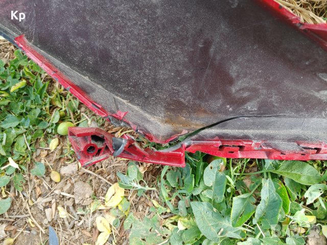 Предна броня за Audi Q3 2019-, снимка 2 - Части - 37047568