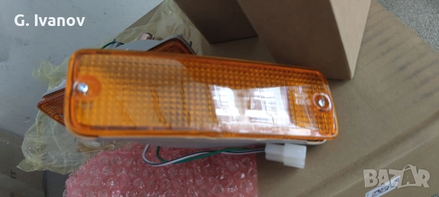 Чисто Нови Мигачи Бели Жълти Toyota Hilux VW TARO, снимка 3 - Части - 53441266