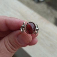 Сребърен пръстен с Натурален гранат, снимка 1 - Пръстени - 43970555